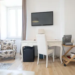 Bed & Breakfast Romerooms Cola Di Rienzo, Roma